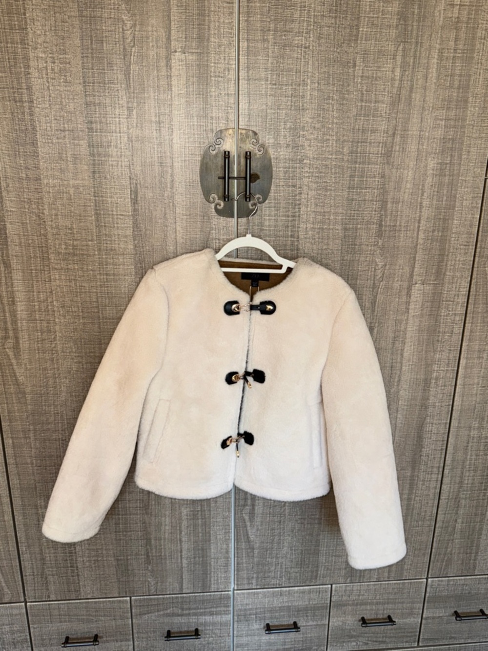 Zara Faux Shearling Jacket With‎ Fireman-Style Lobster Clasps - Picture 13 of 17